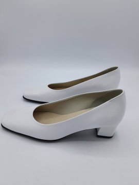 escarpin blanc talon carre de seconde main