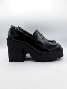 Mocassins à talon TEXTO noirs de seconde main