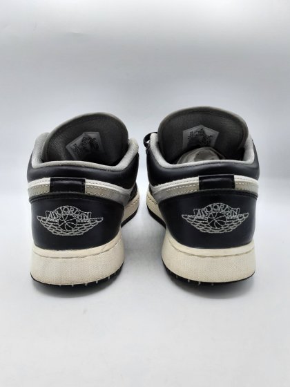 Baskets NIKE AUR JORDAN blanches et noires de seconde main