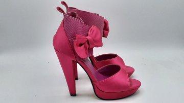Sandales à talons haut fushia