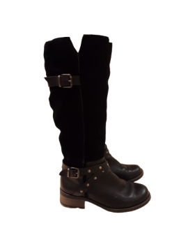 Bottes noires texto de seconde main