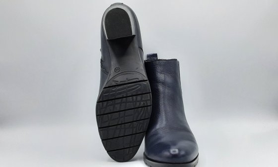 Bottines à talons bleu marine de seconde main