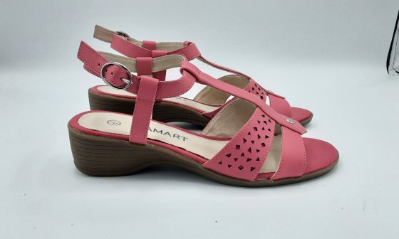 Sandale à talon rose damart de seconde main