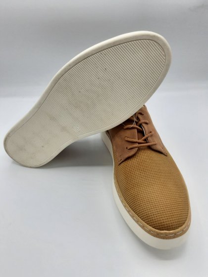 derbies de couleur camel
