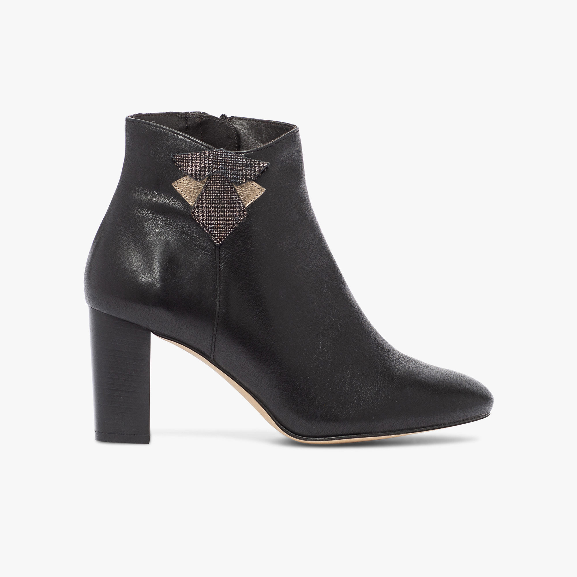 BOOTS ELISA