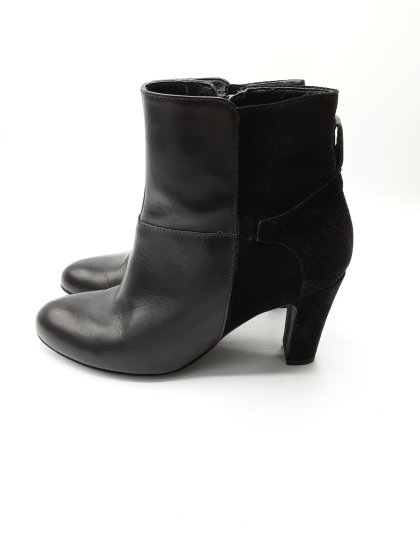Bottines de seconde main de la gamme texto