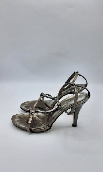 Sandales à talons argenté de seconde main