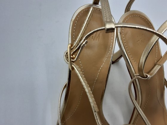 Sandales H&M dorées de seconde mains