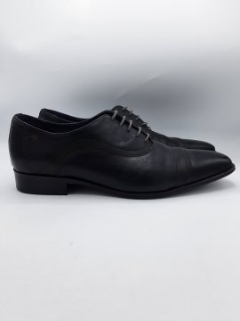 Derbies FLUCHOS noires de seconde main
