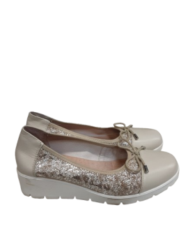 Ballerine compensée cuir beige et irisé T 36 de seconde main
