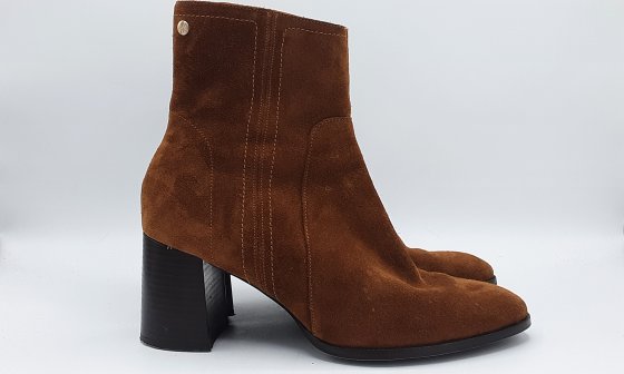 Bottine en nubuck camel de seconde main