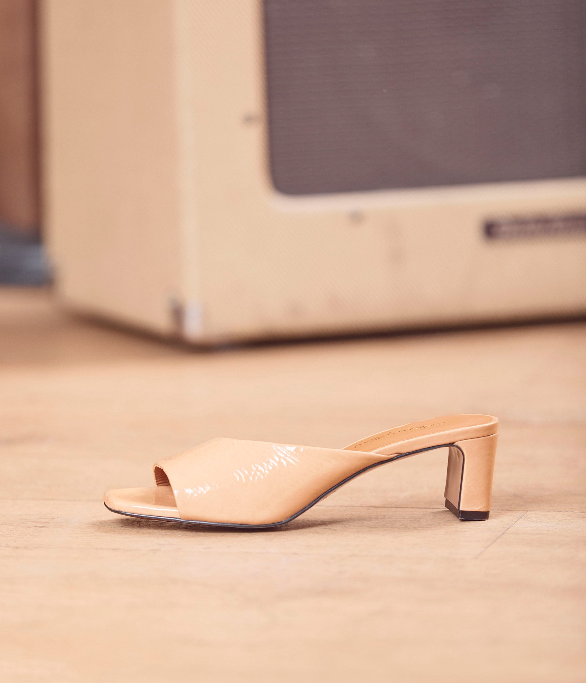 MULE BECKY BEIGE