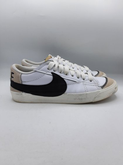 Baskets NIKE blanches de seconde main