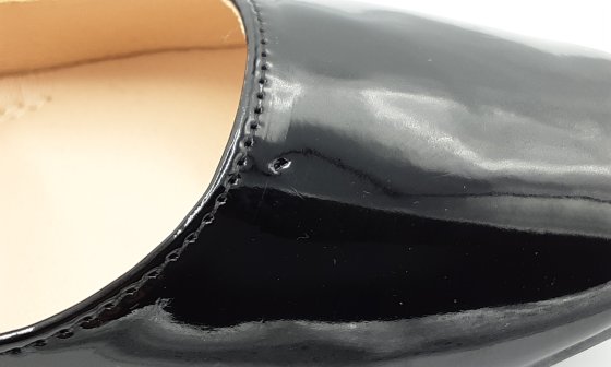 Paire de ballerine noir vernis de seconde main