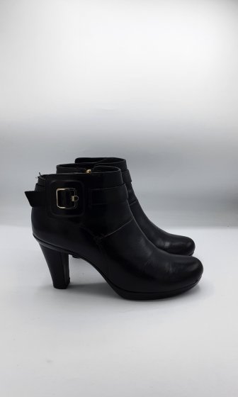 Bottines noires à talons