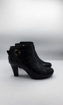 Bottines noires à talons