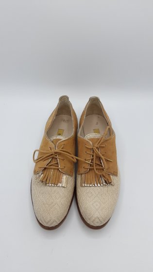 Derbies tissus franges de seconde main