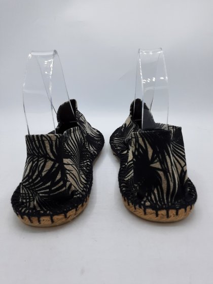 Espadrilles DE MARQUE INCONNUE bicolores de seconde main