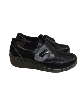 Derbies à velcro PédiConfort T39 de seconde main