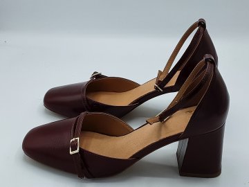 Escarpins à  talon Eram Bordeaux cuir seconde mains 38