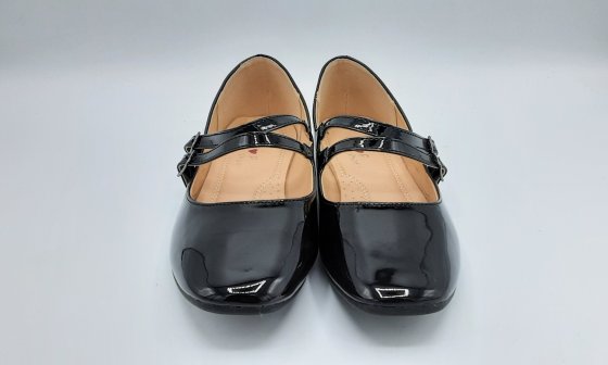 Paire de ballerine noir vernis de seconde main
