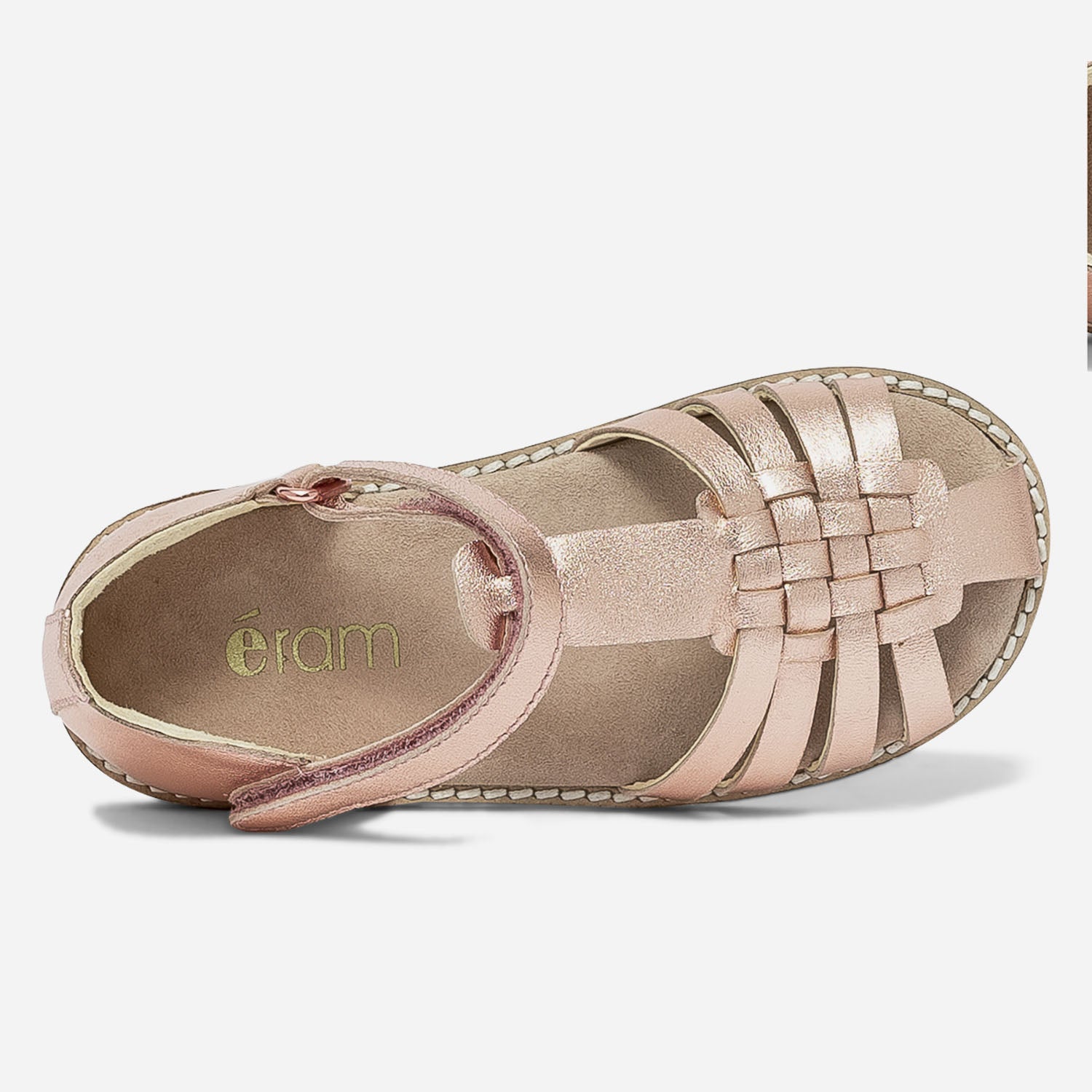 Sandale rose cuivré à bout fermé en cuir