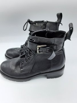 Boots Minelli noir de seconde main