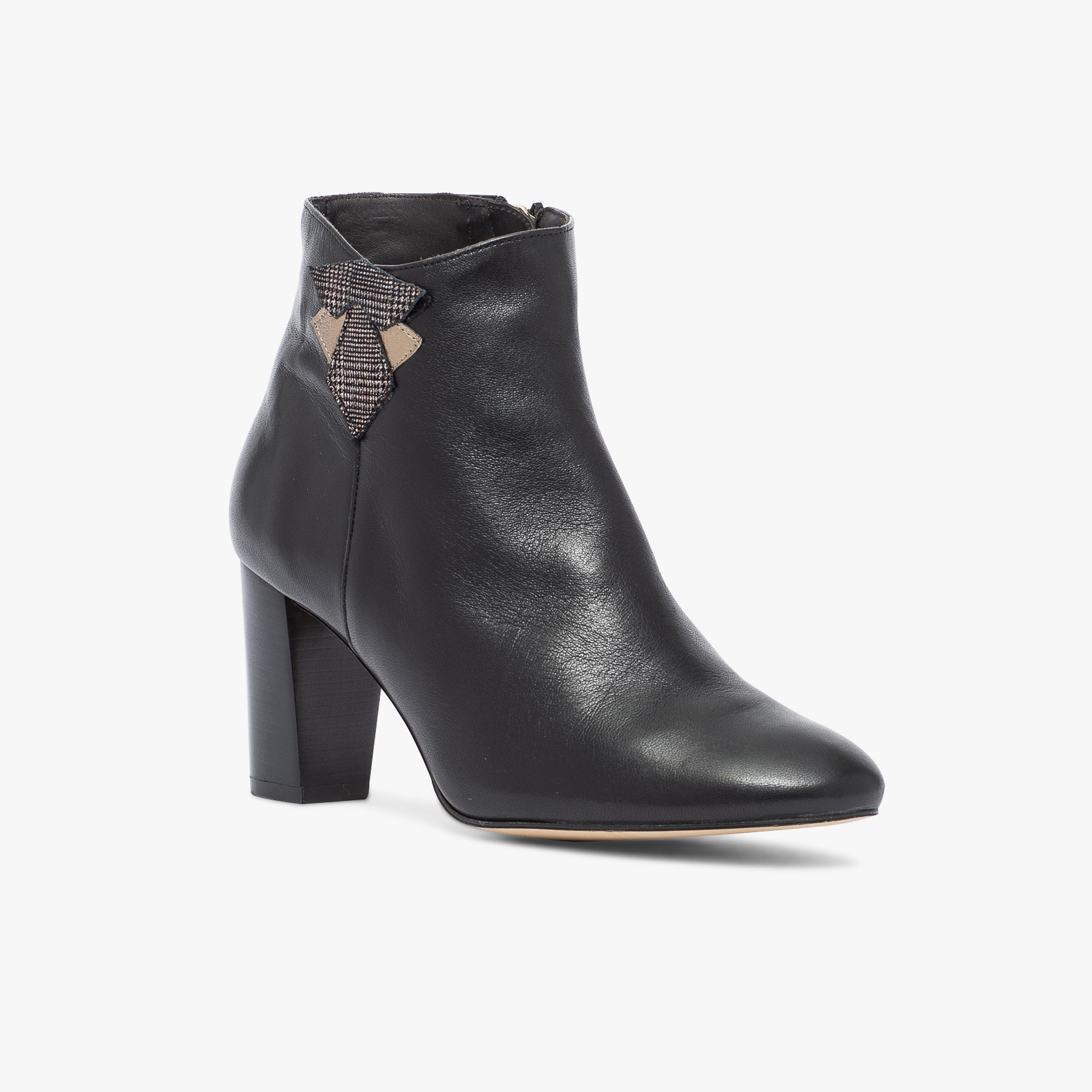 BOOTS ELISA