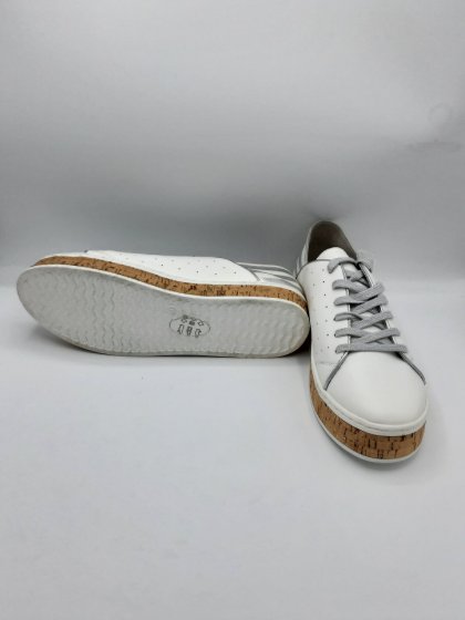 Baskets blanches