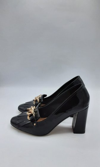Mocassins a talon noir de seconde main