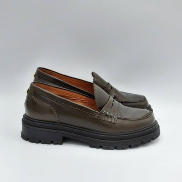 Mocassins Bocage olive de seconde main