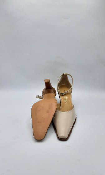 Escarpins beige de seconde main