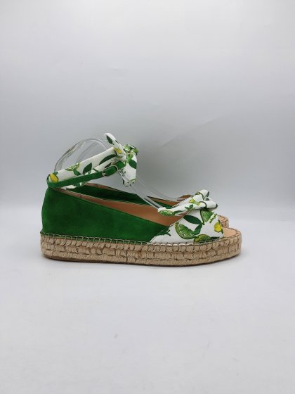 Sandales MELLOW YELLOW vertes de seconde main