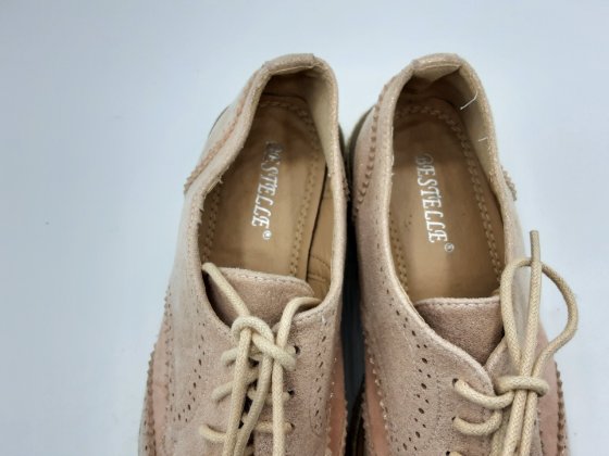 Derbies BESTELLE roses de seconde main
