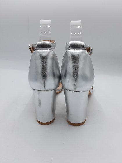 Sandales IDEAL SHOES silver de seconde main
