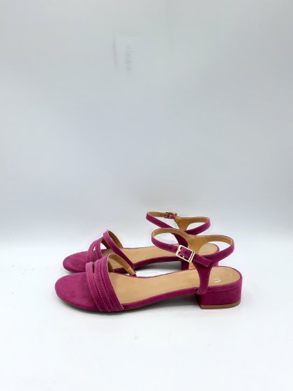 Paire de sandales roses