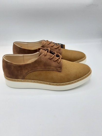 derbies de couleur camel