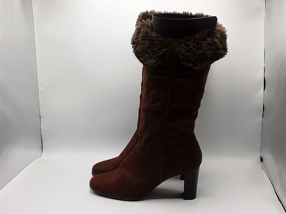 Bottes marron fourrées suédine 40 seconde main