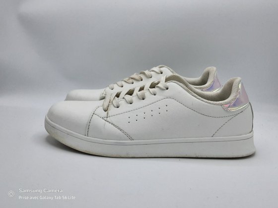 Tennis blanche T39 de seconde main