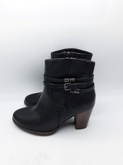 Boots Marco Tozzi noirs de seconde main