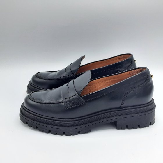 mocassins
