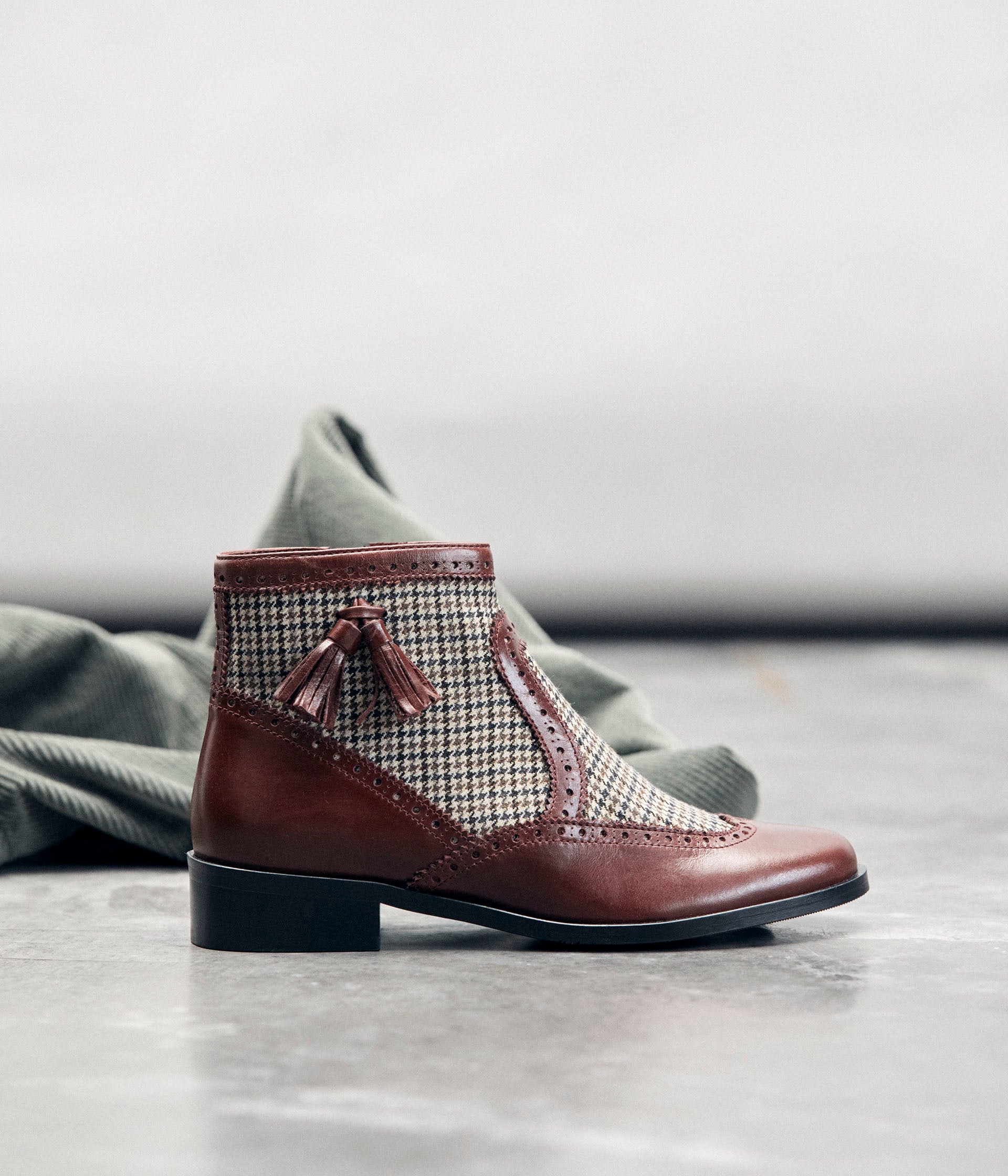 BOOTS JOSCHOOLY MARRON
