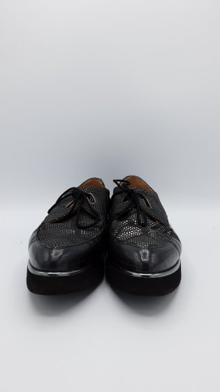 Derbies noires de seconde mains