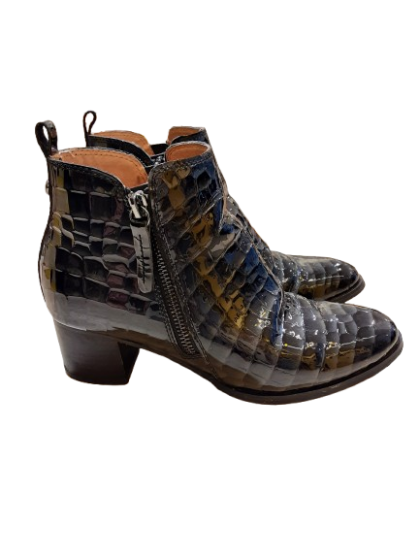 Bottines vernis noir a motif croco a talons de seconde main