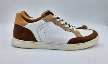 Basket blanche et camel de seconde main