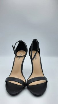 Paires de talons aiguilles noir de seconde main