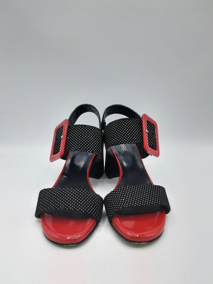 Sandale noir et rouge Ivoire de seconde main