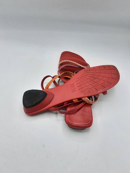 Sandales DE MARQUE INCONNUE rouges de seconde main