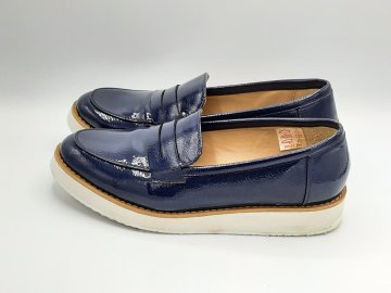 Mocassin bleu laqué semelle blanche TISSAIA de seconde main