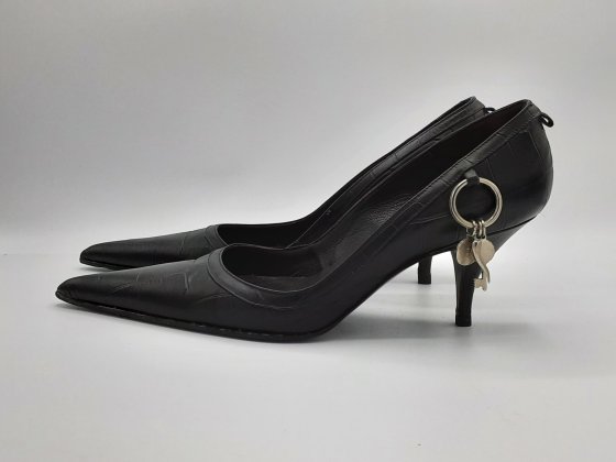 Escarpin noir talon gorge synth bijoux sur le côté T38 de seconde main